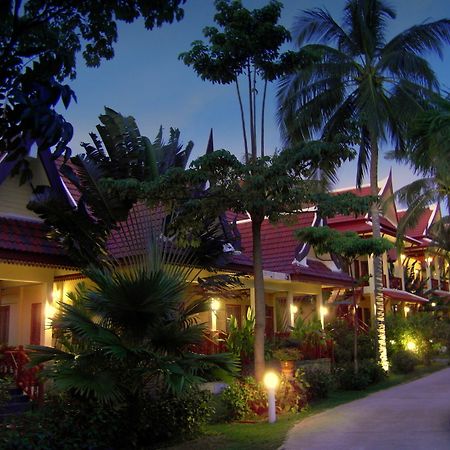 Palm Village Rawai Eksteriør billede