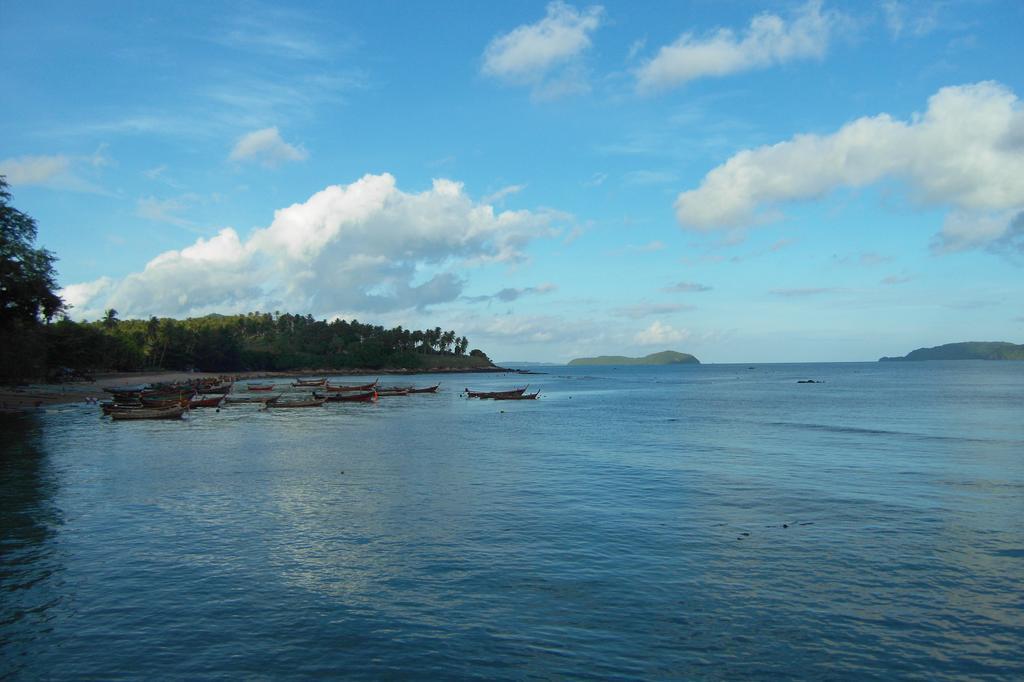 Palm Village Rawai Eksteriør billede