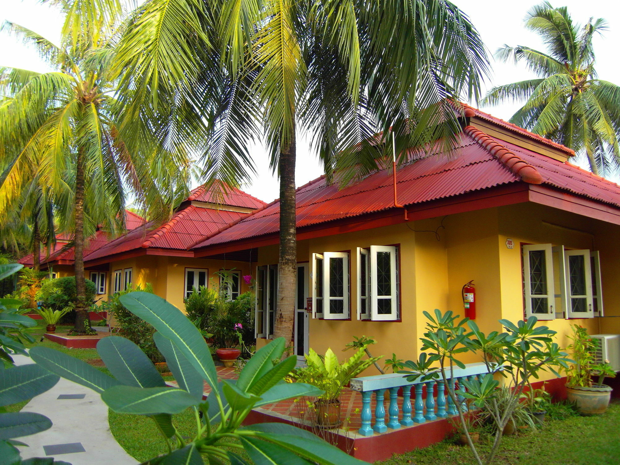 Palm Village Rawai Eksteriør billede